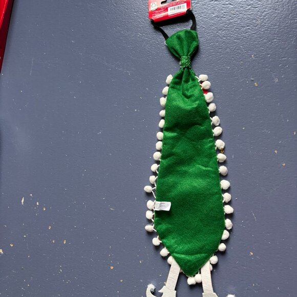 Christmas Tie, NWT, Festive! - Picture 2 of 2